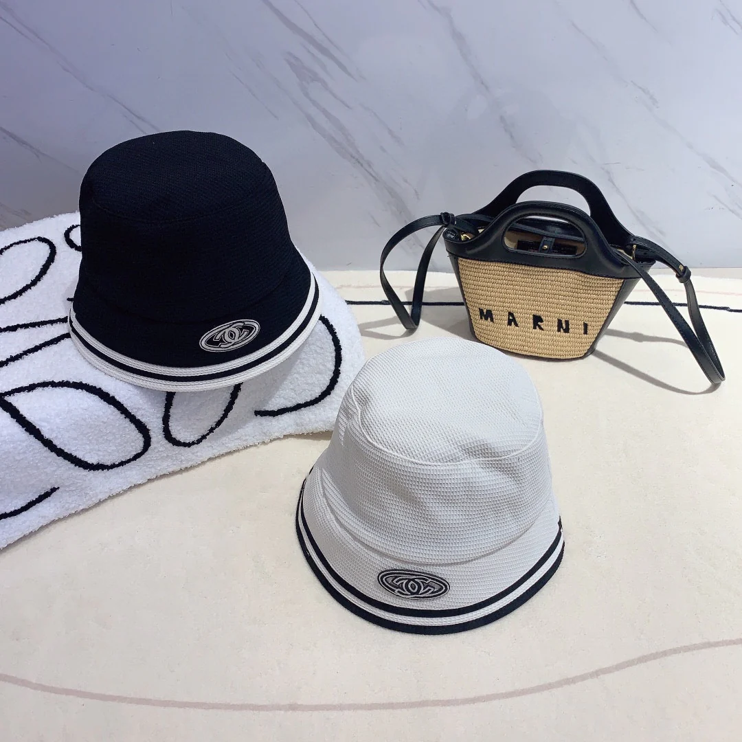 Новая коллекция Chanel ?Рыбацкая шляпа? сезона начало осени 2023 года - 1