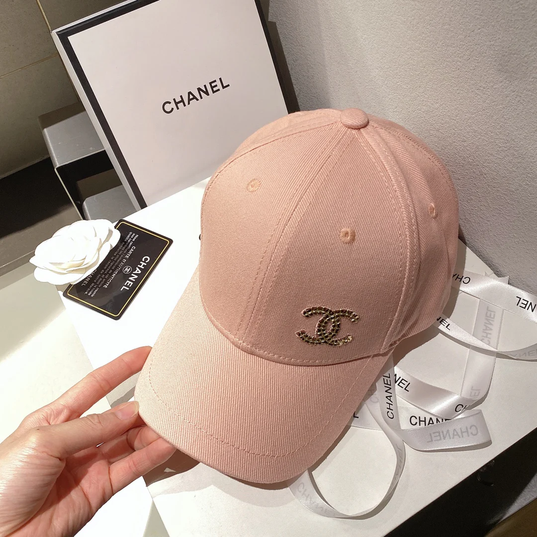 Chanel - Розовая бейсболка