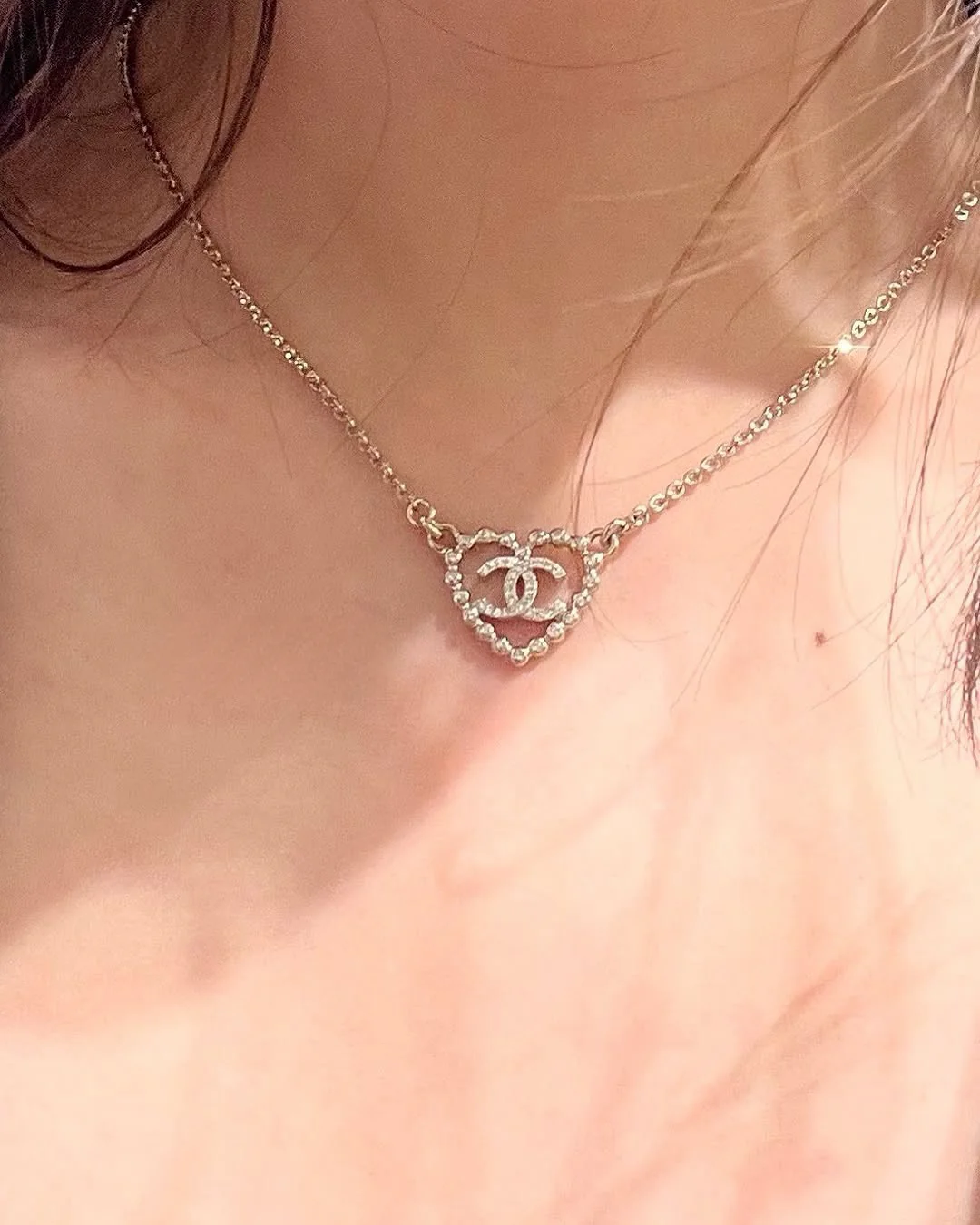 Колье Chanel 25p с ажурным сердцем