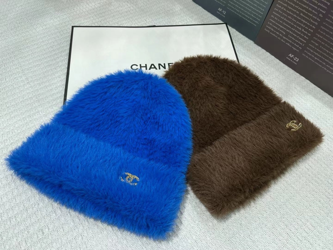 Chanel - Шапка из кроличьего меха