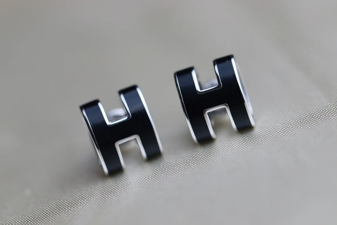 Серьги Hermes - застежки-гвоздики - 2 шт.