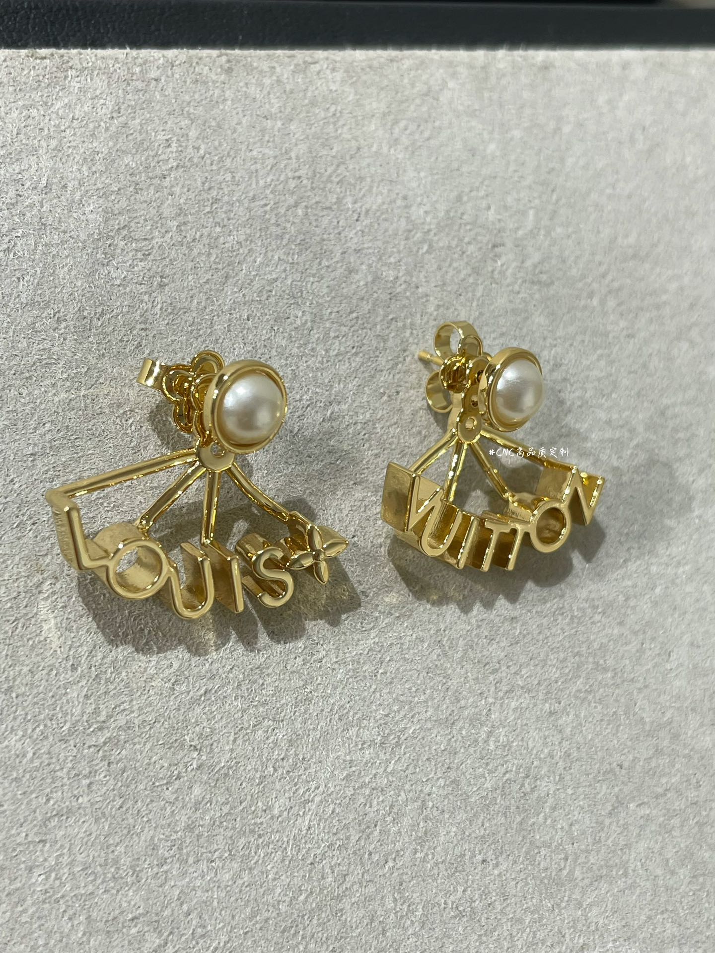 LV - Серьги 037