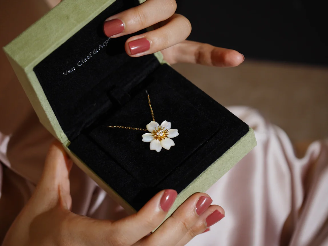 Van Vuitton - Колье 138