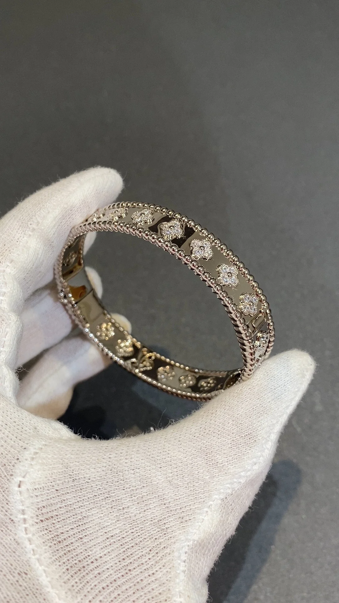 Браслет ?Калейдоскоп? от VCA