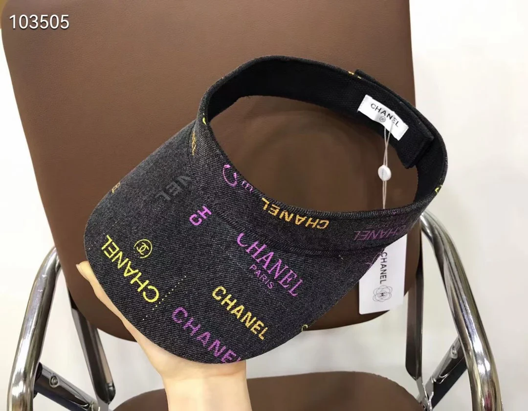 Солнцезащитный козырек Chanel с открытым верхом - 10