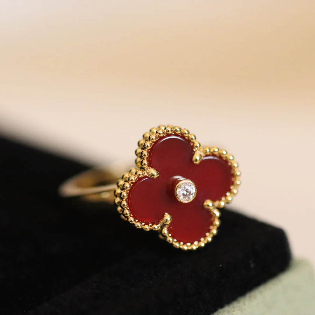 Ван Век - Кольцо 071