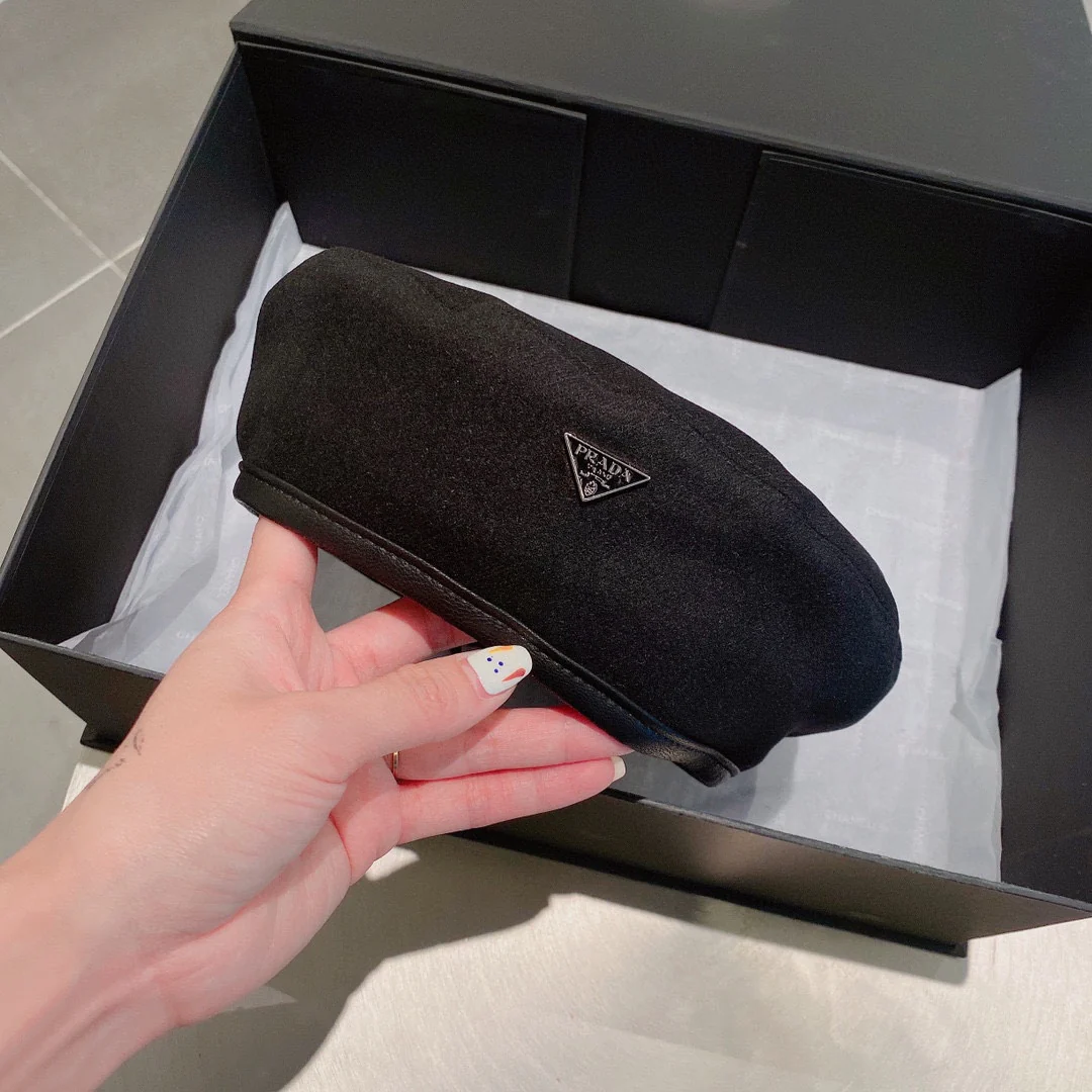 Шерстяной берет Prada - черный - 2