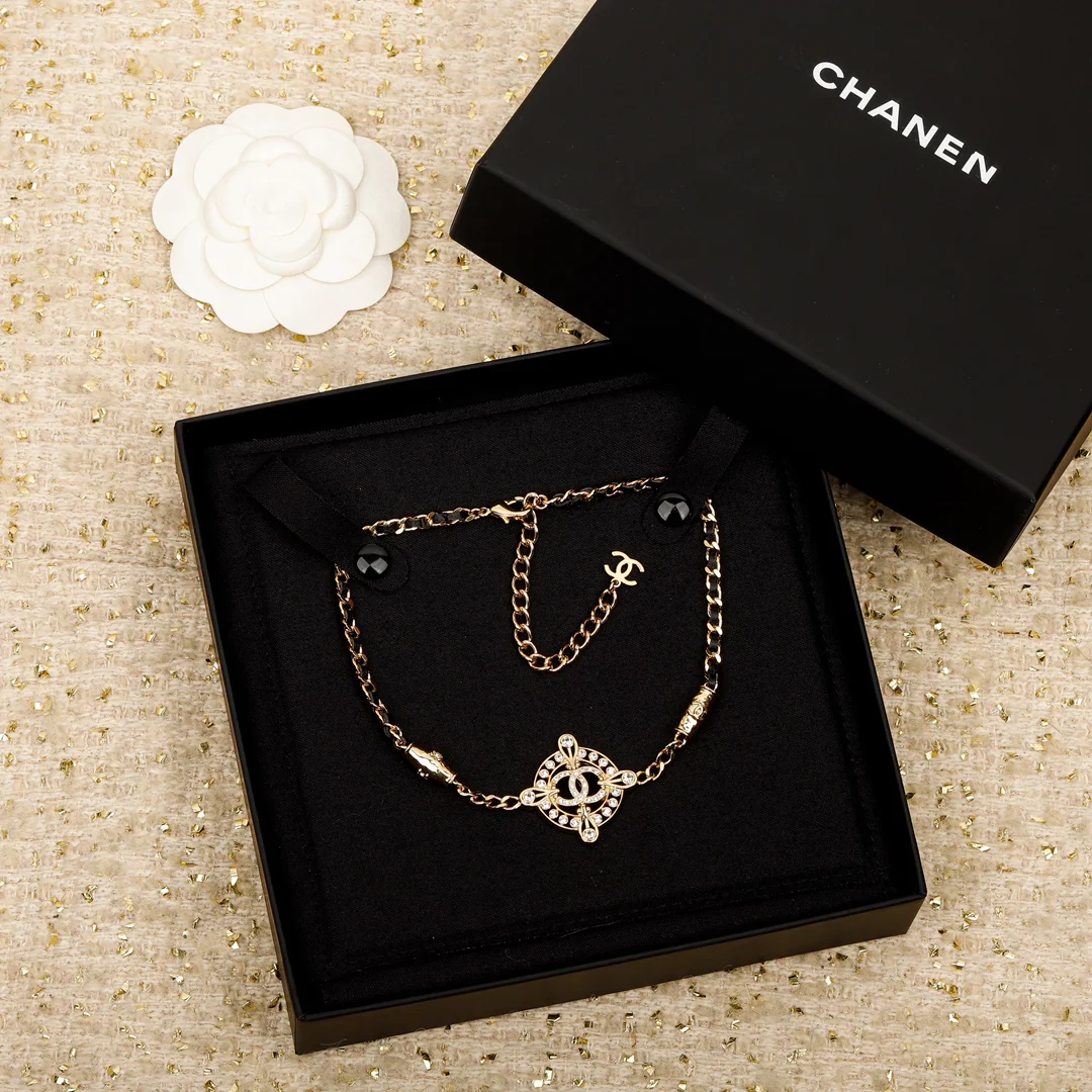 Chanel - Колье 379