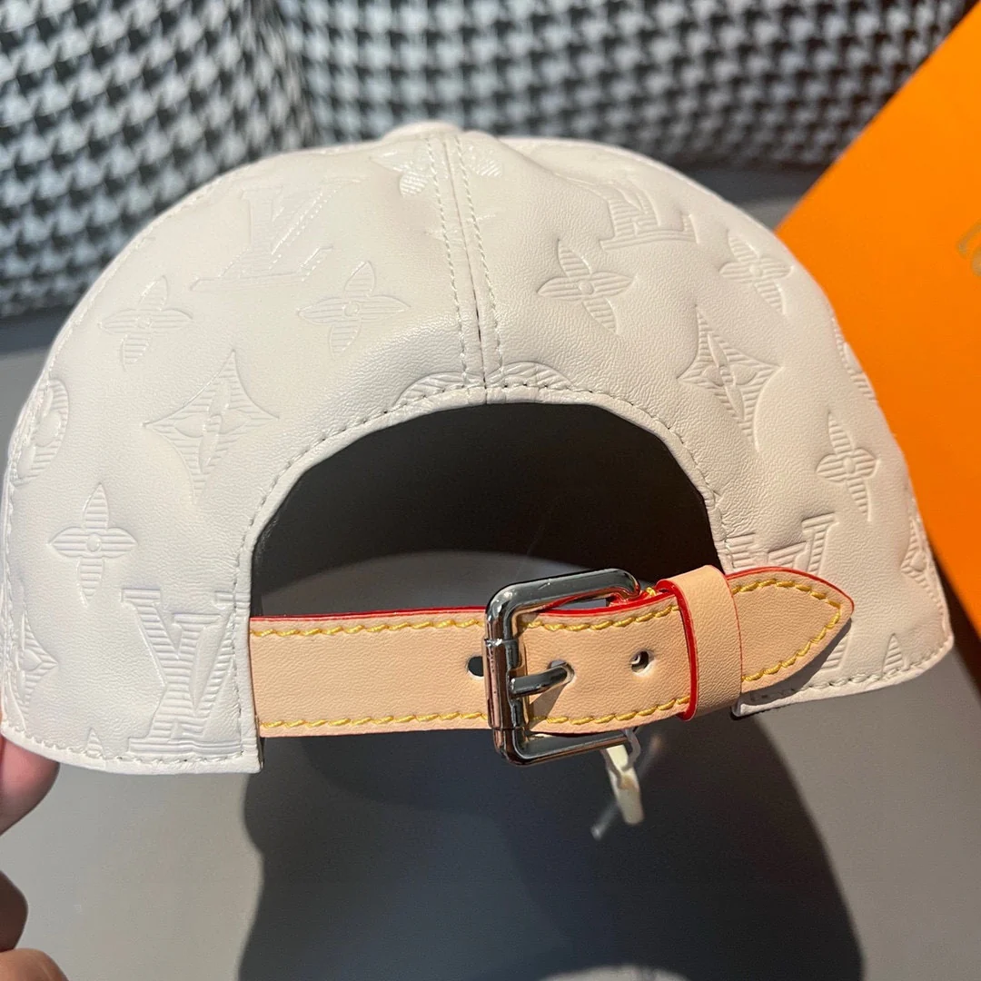 LV - Новинка - Бейсболка из натуральной кожи с принтом - Белая