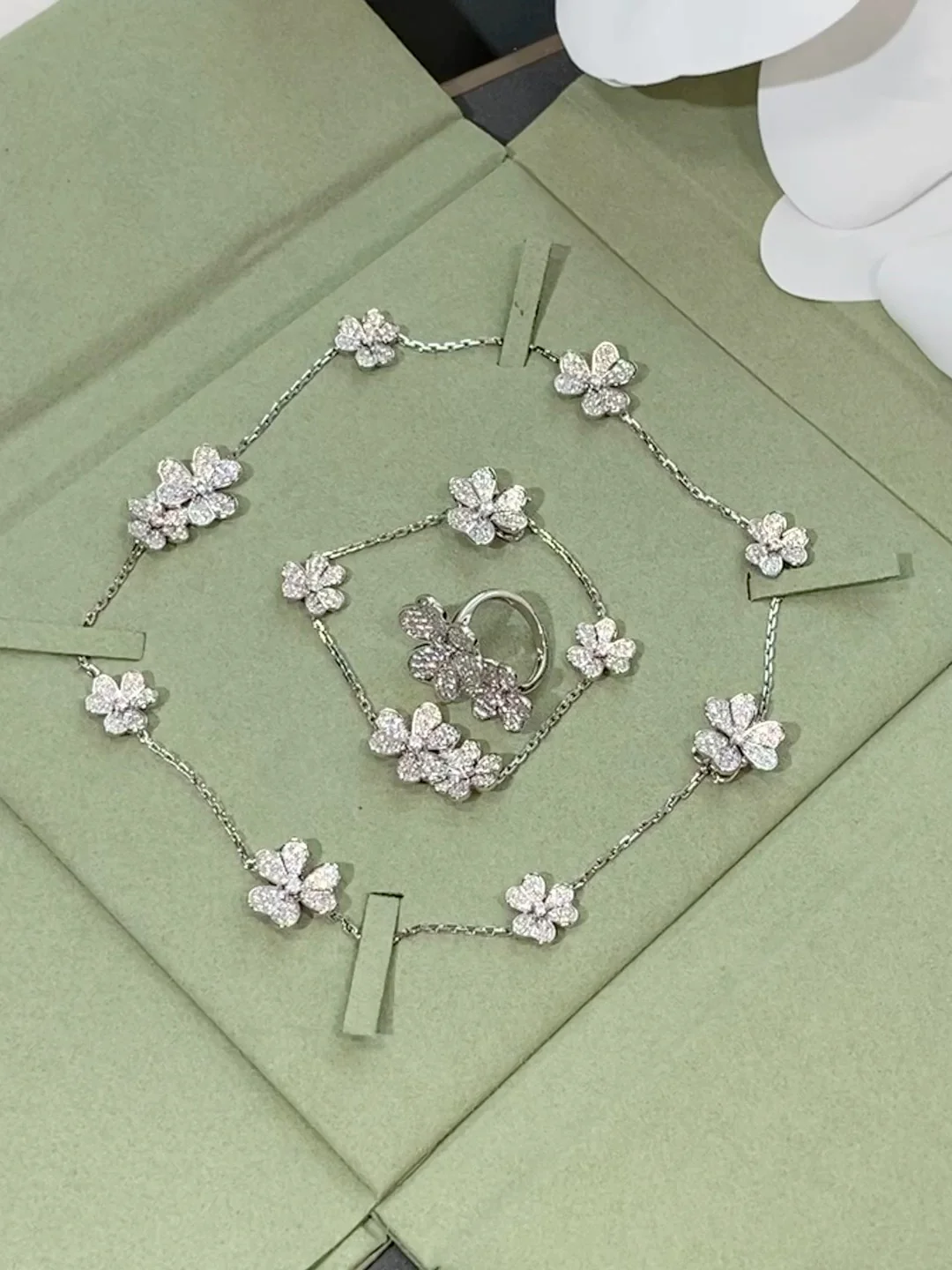 Van Ville - Колье 076