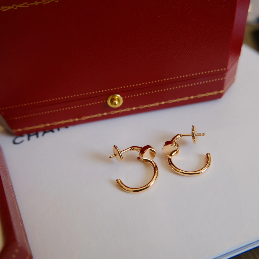 Серьги Cartier 010