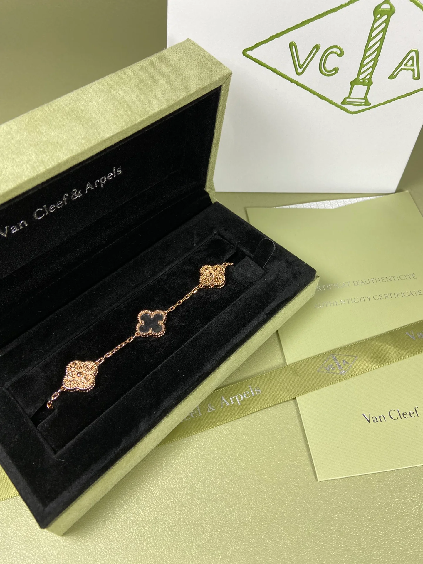 Van Vek - Браслет 043