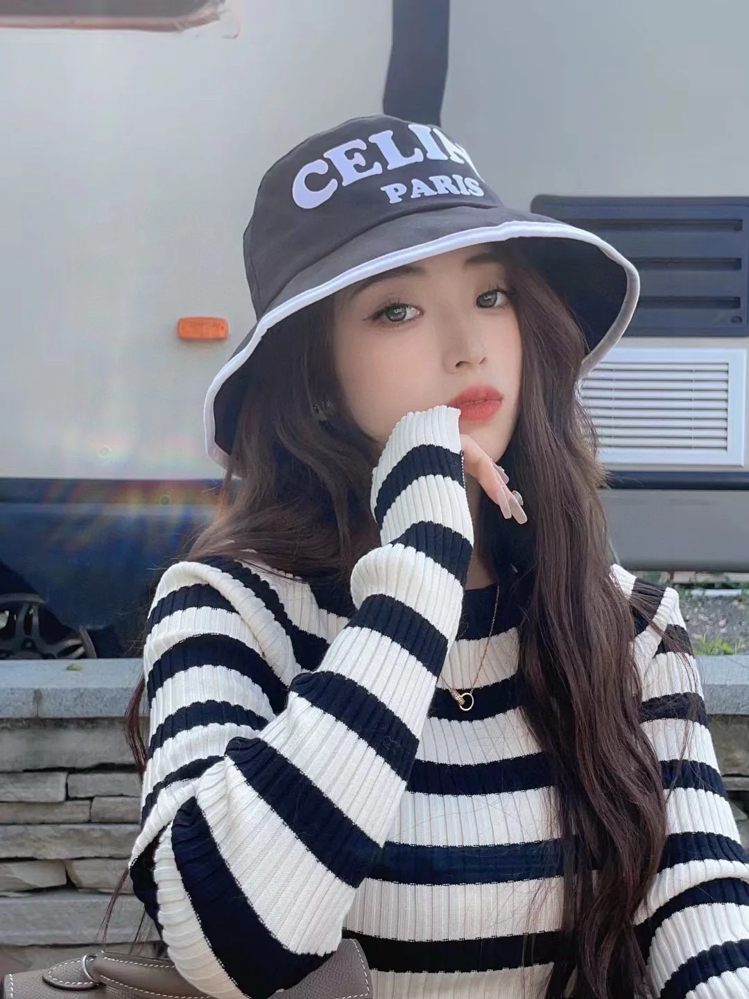 Celine - Новинка осени: панама с английской надписью - черная