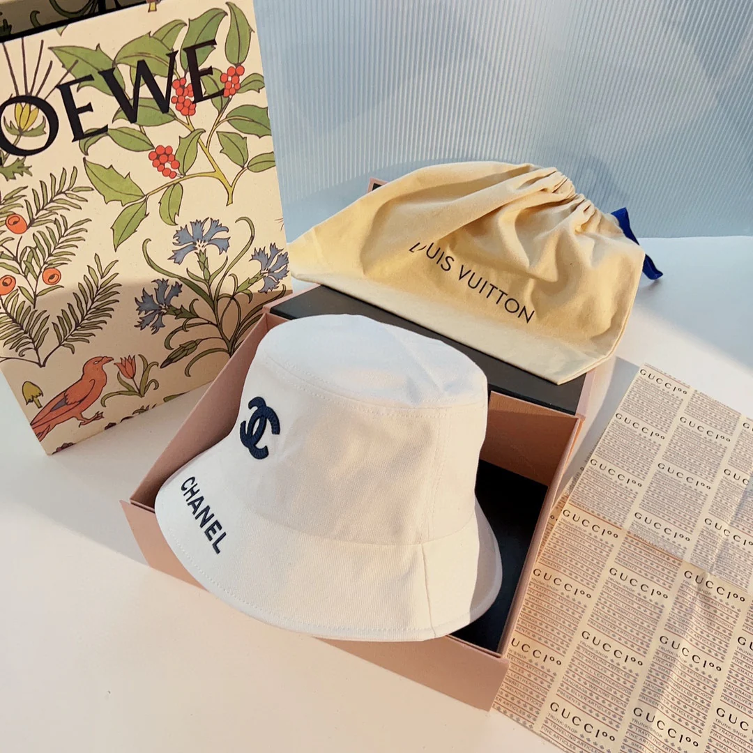 Chanel - Вышитая рыбацкая шляпа