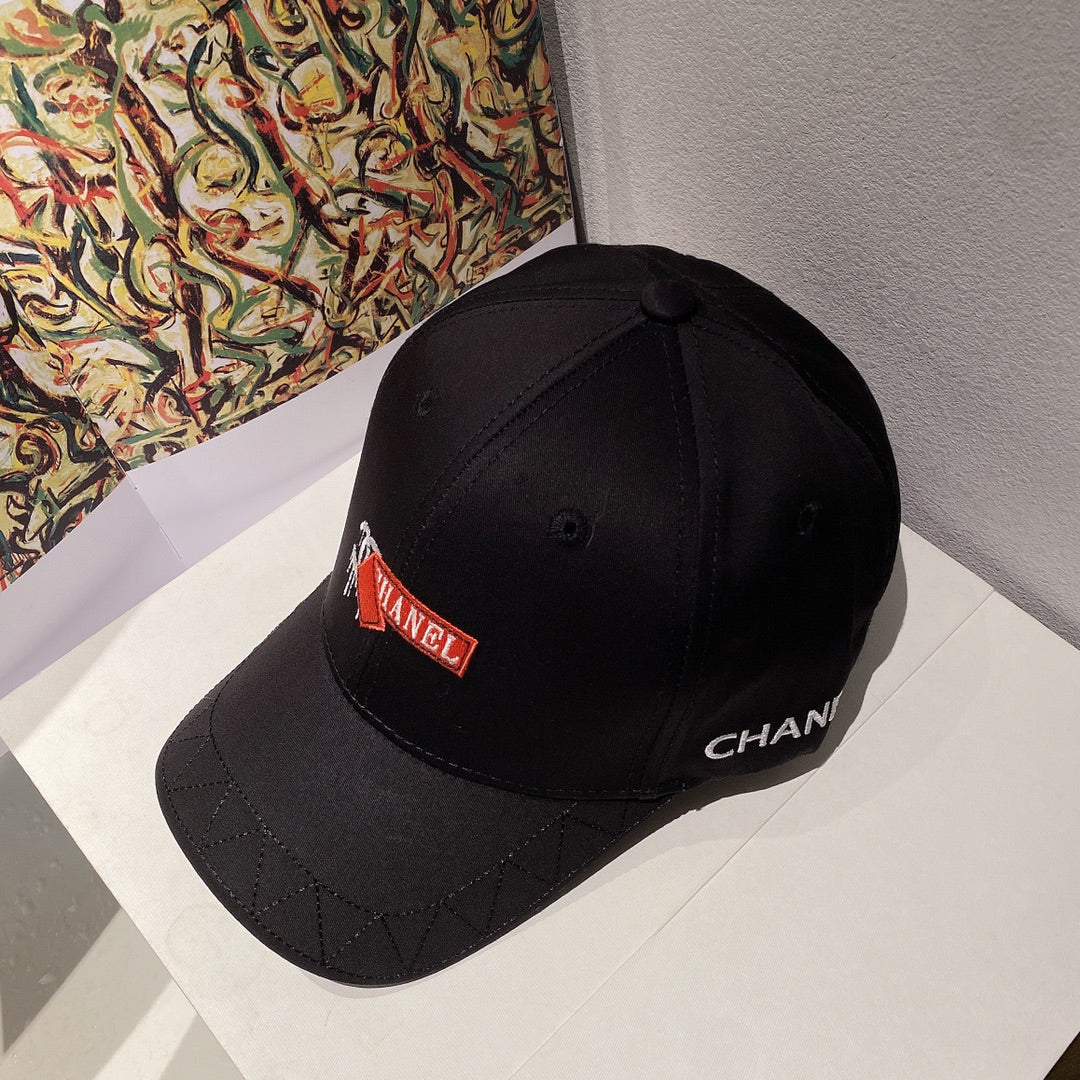 Новинка 2022 года от Chanel - кепка-?утиный клюв? - 3