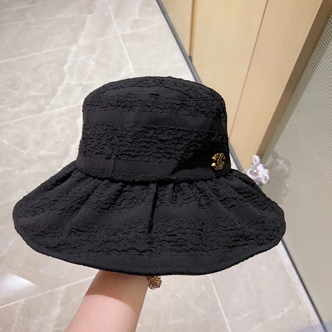 Новая широкополая рыбацкая шляпа Chanel с оборками, 2023 год - черная.