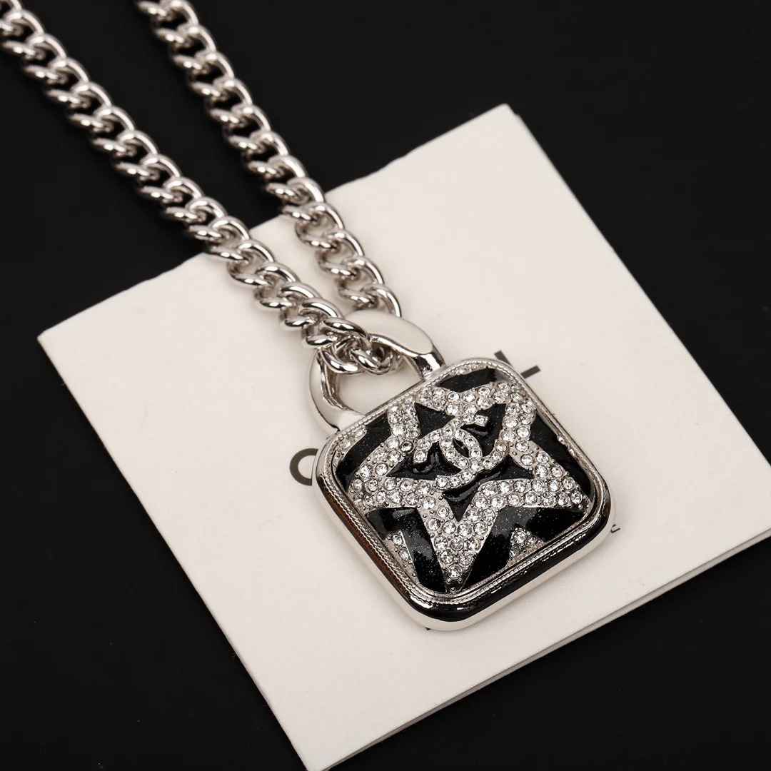 Колье Chanel 441