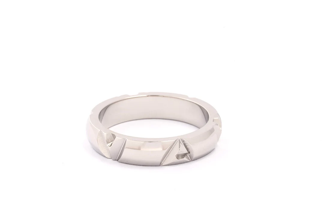 LV Ring 021-1