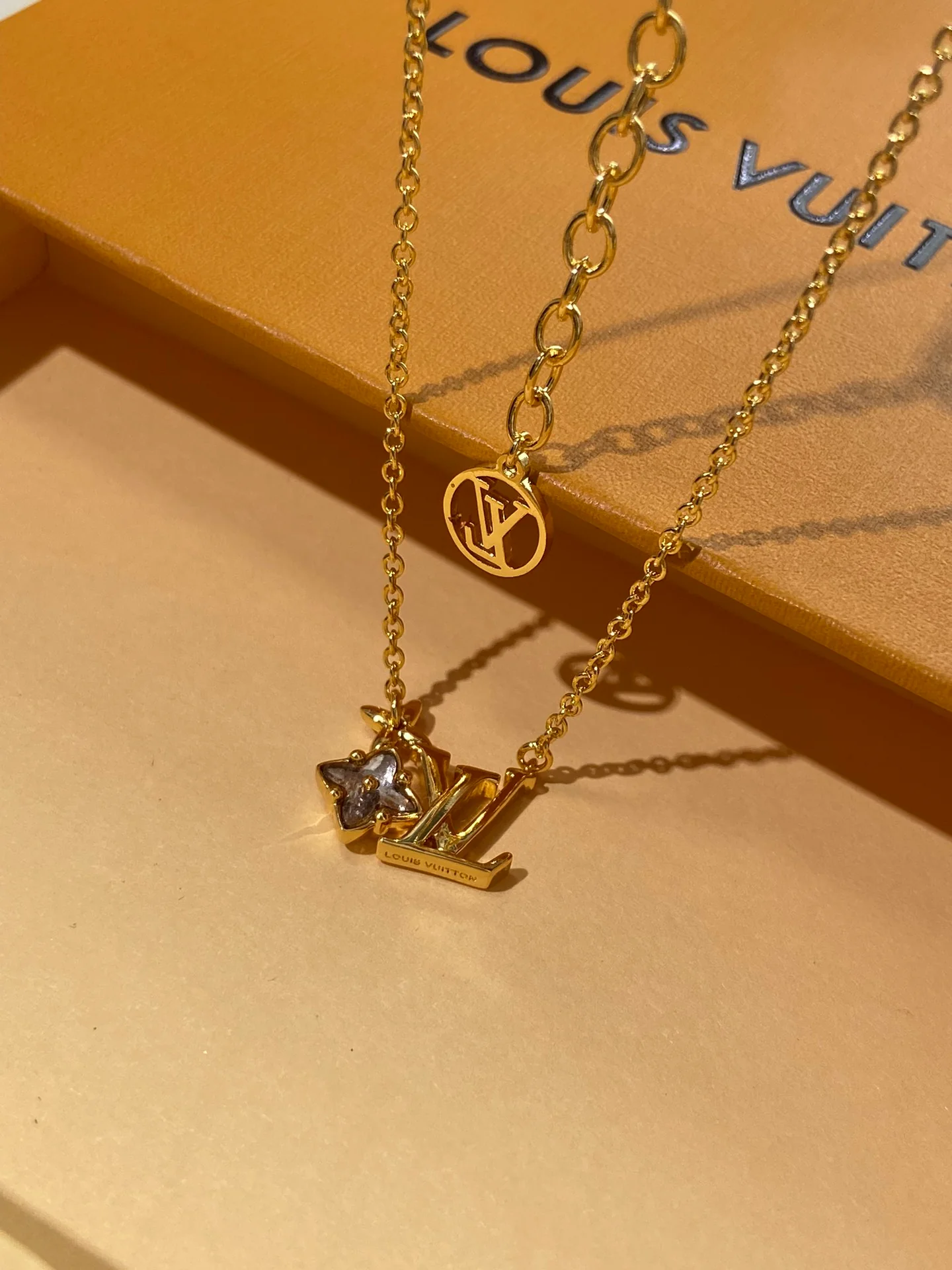 LV-Ожерелье 071