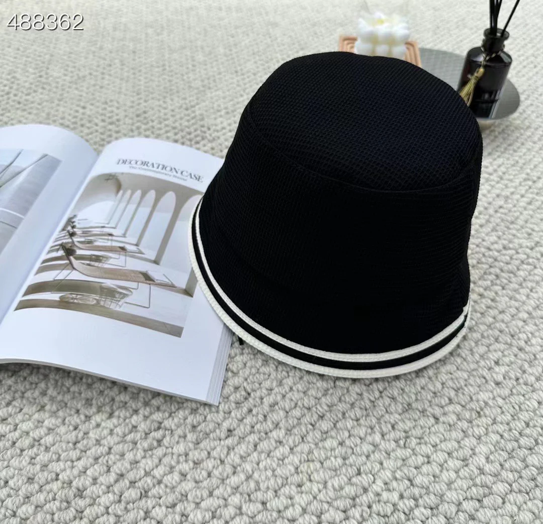 Prada - Панама в клетку - Черная