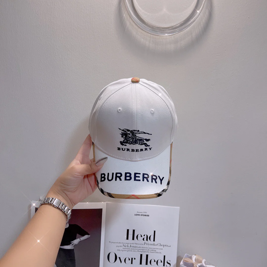 Бейсболка Burberry - белая - унисекс