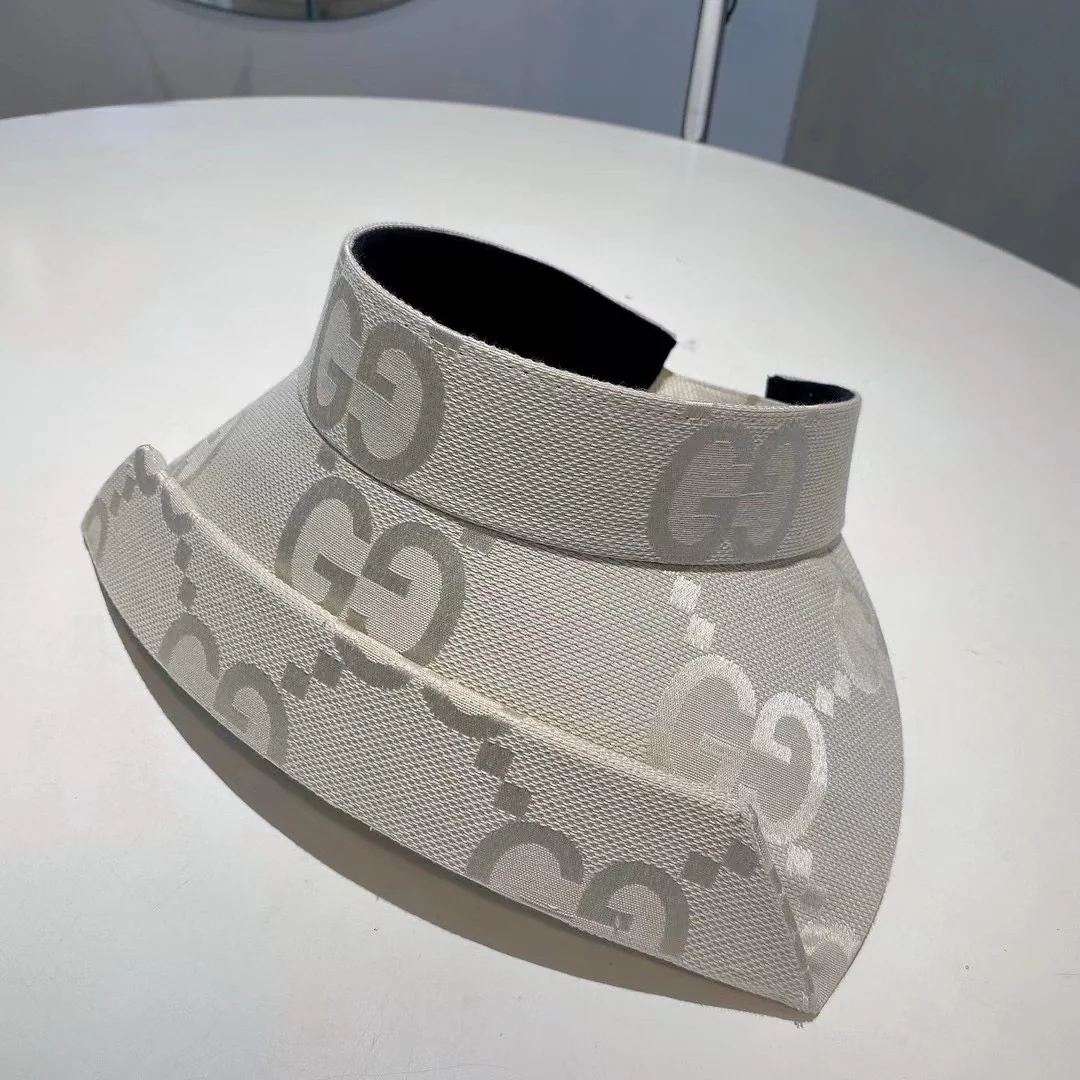 Gucci - Новая солнцезащитная шляпа с монограммой Double G