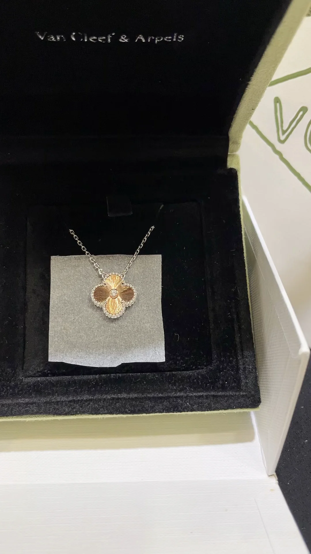 Van Vuitton - Колье 130