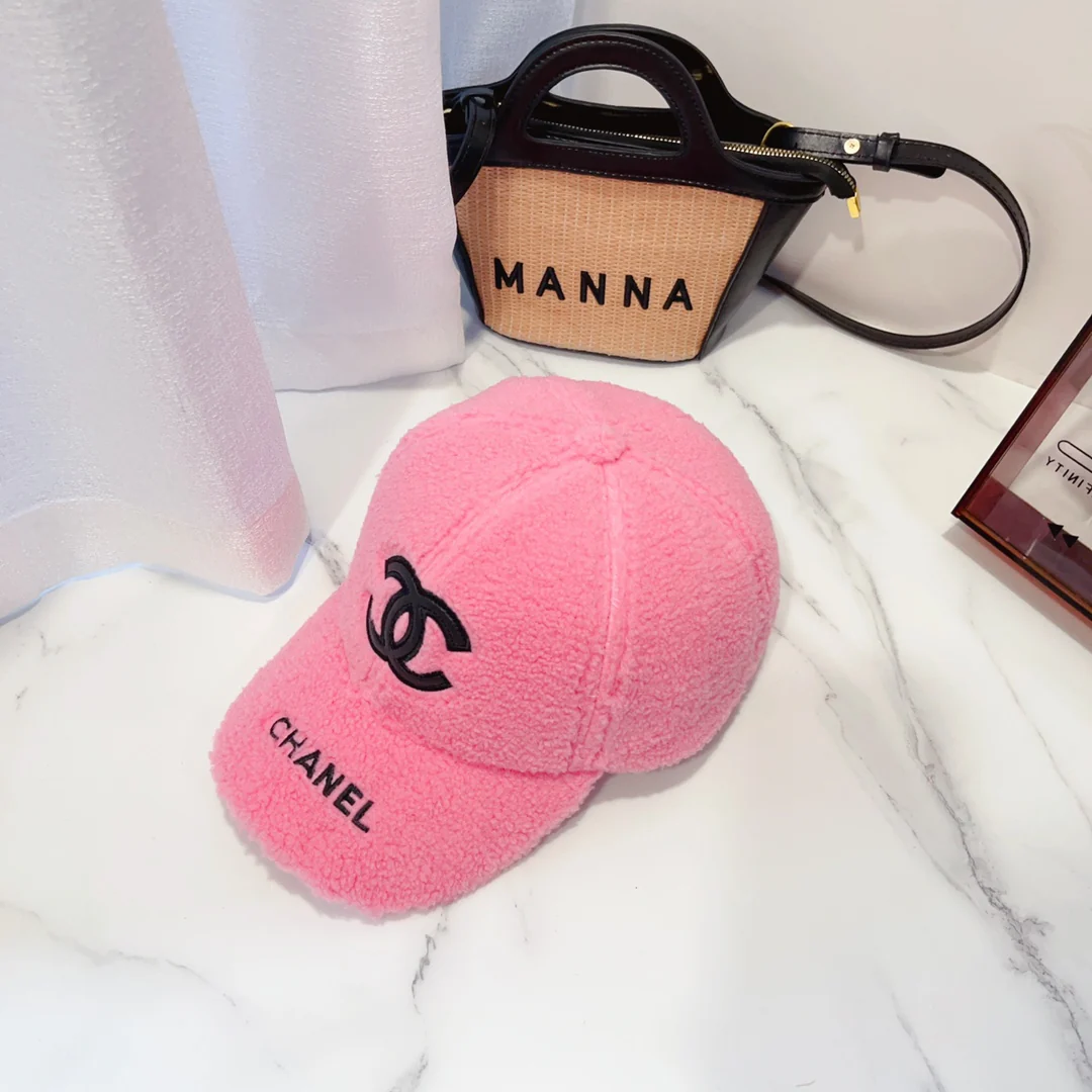 Chanel - Новая бейсболка из овчины - Розовая