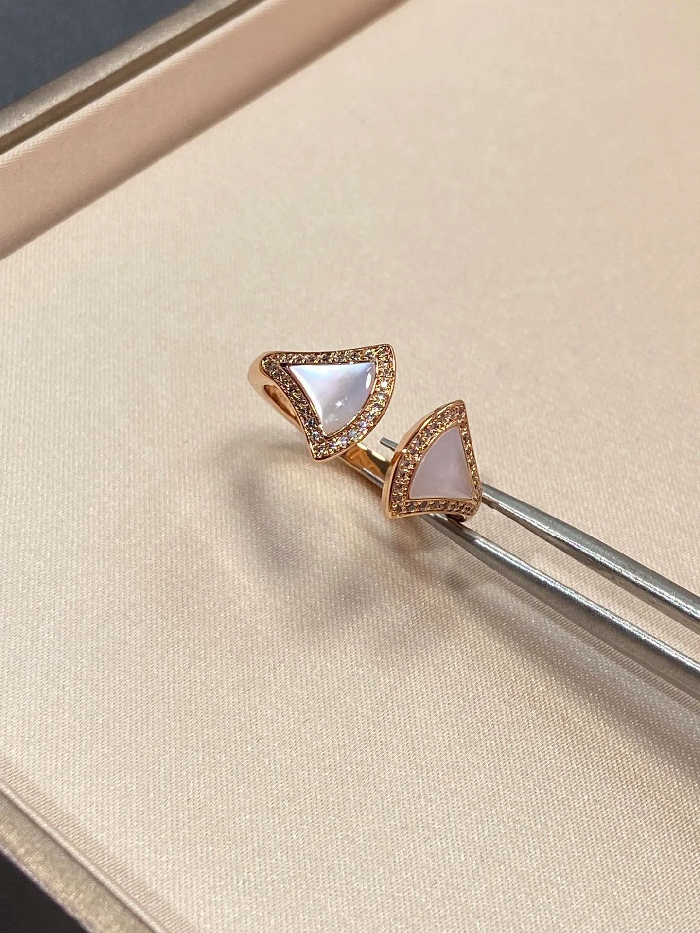 Кольцо Bvlgari 014