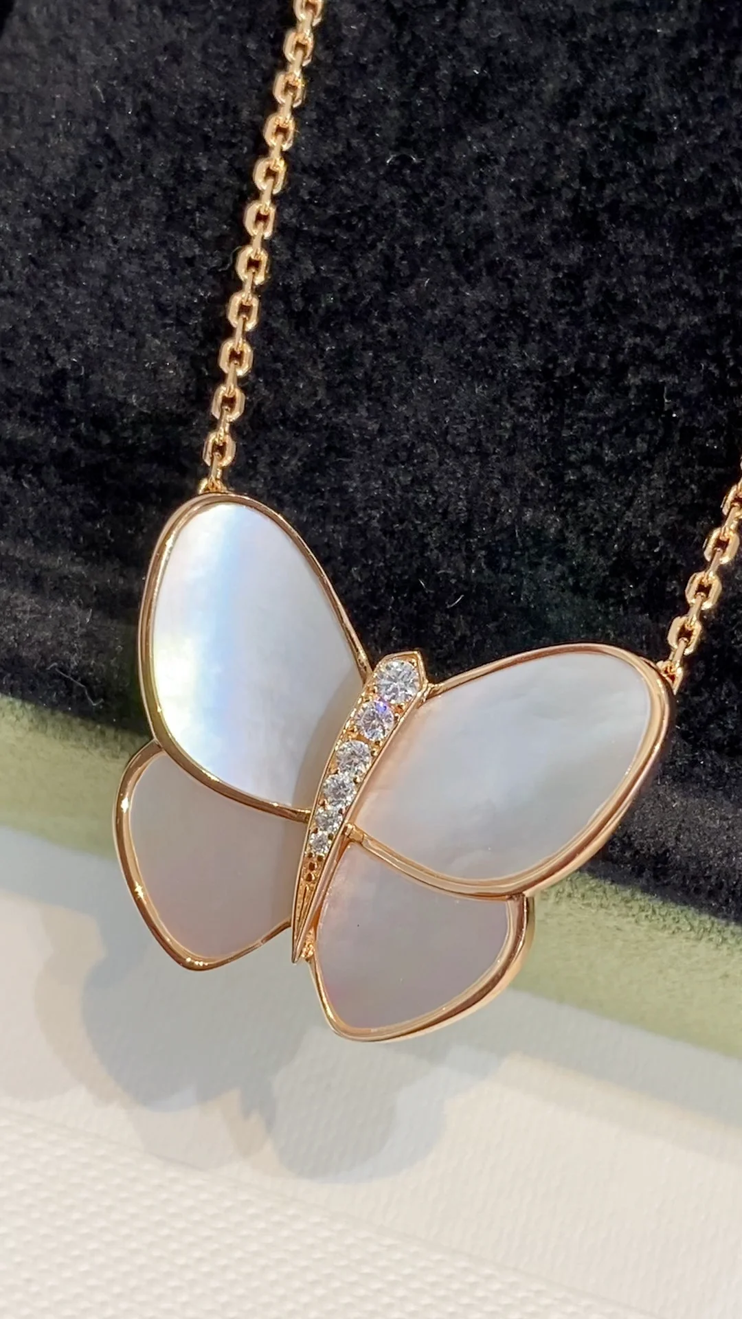 VCA - Колье с бабочками