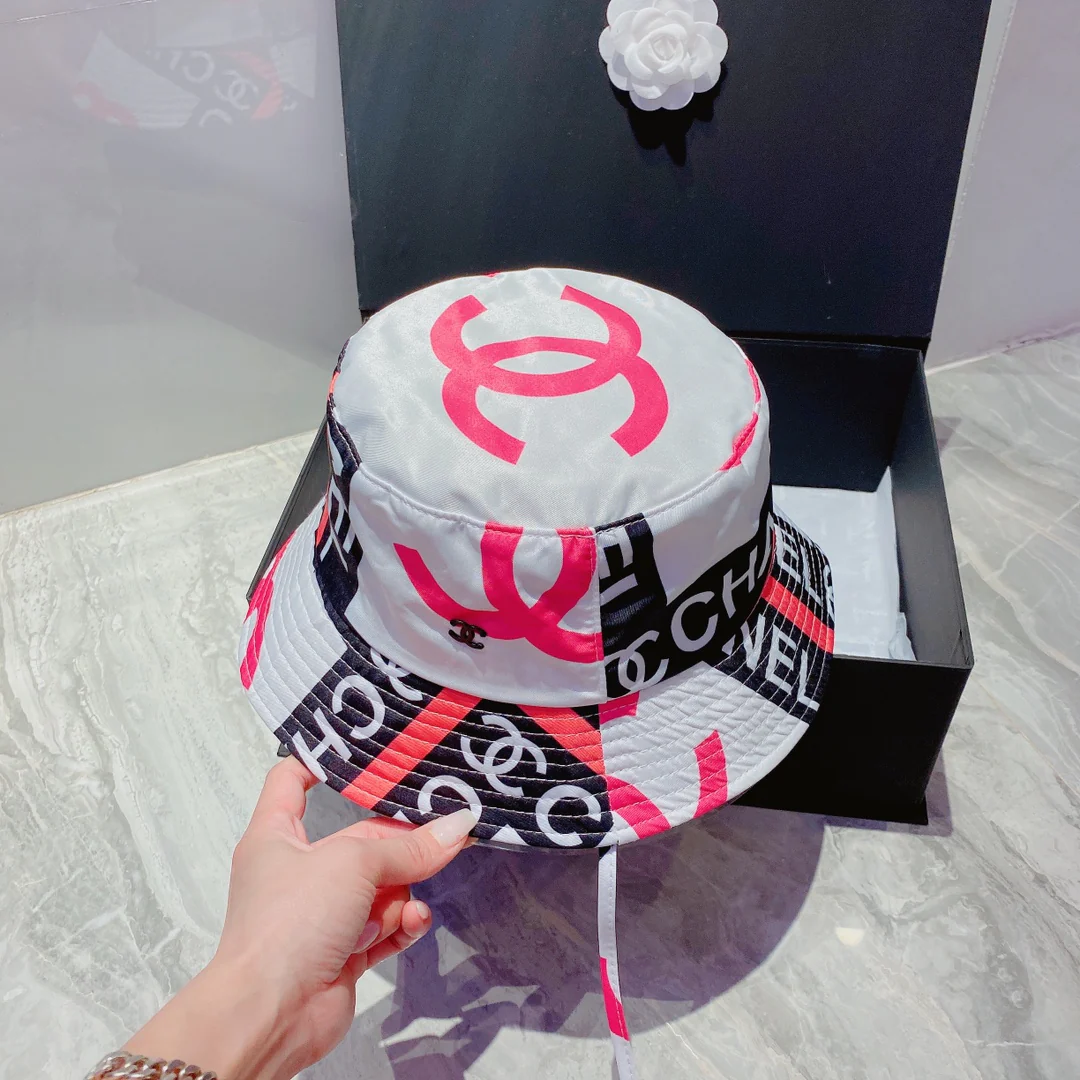 Chanel - Новая рыбацкая шляпа с граффити - 1