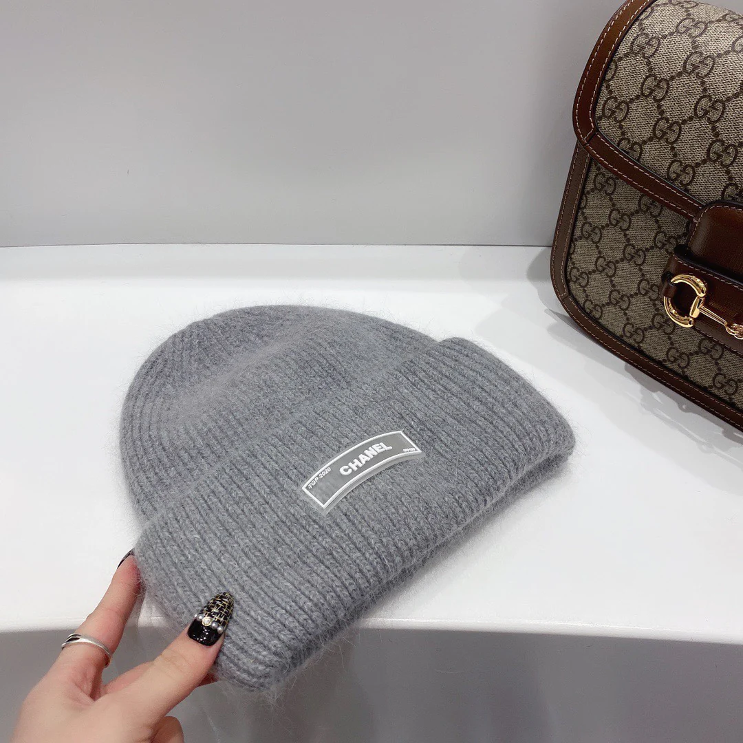 Chanel - Вязаная шапка из кроличьего меха - Серая