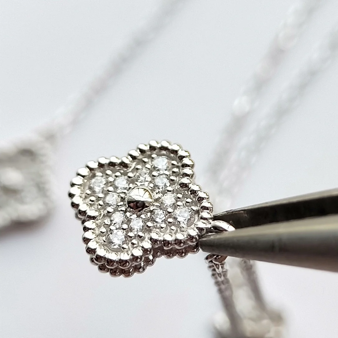 Ван Веккьо - Колье 141