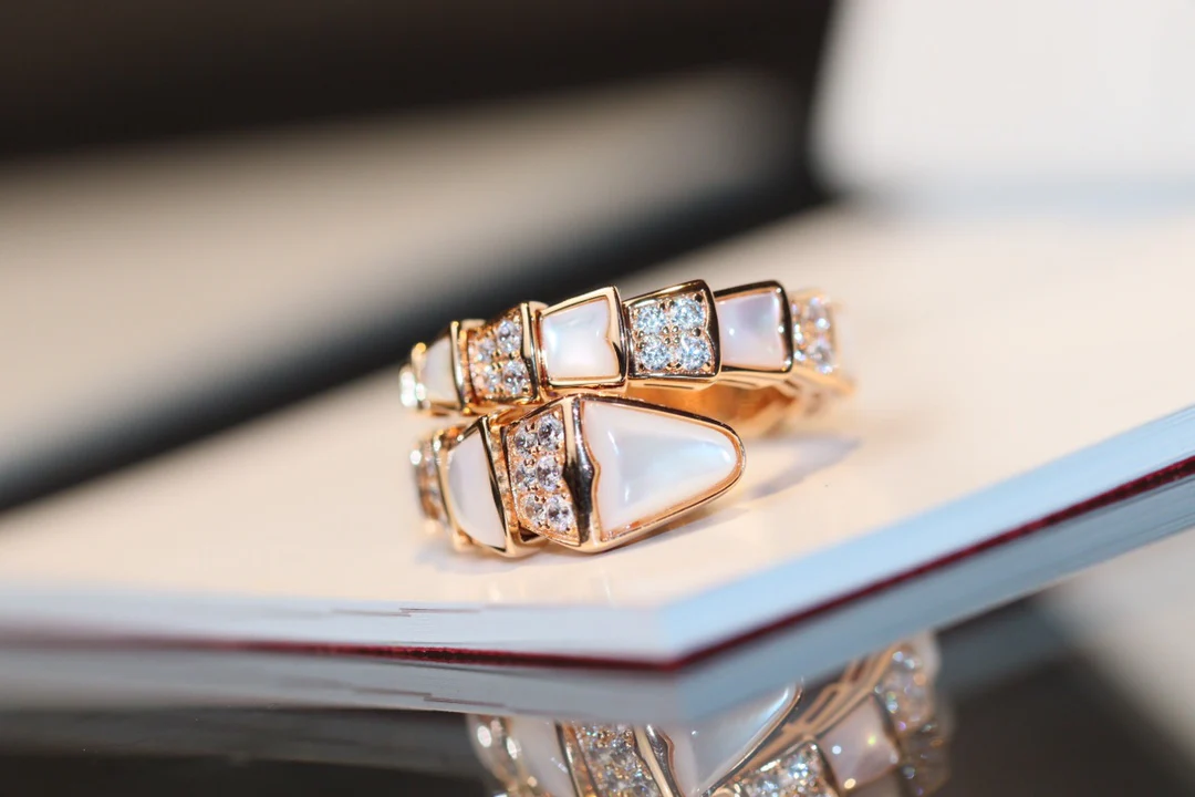 Кольцо Bvlgari 031