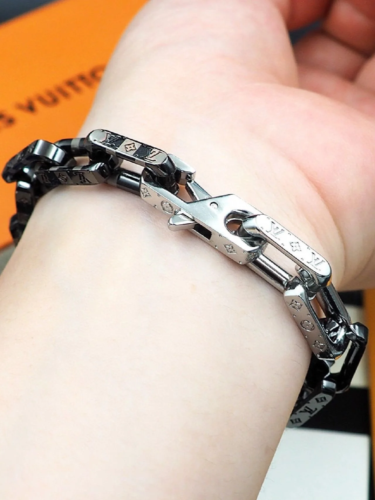 LV-Браслет 002