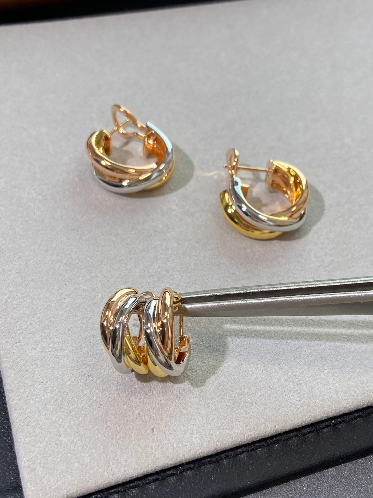 Серьги Cartier 045