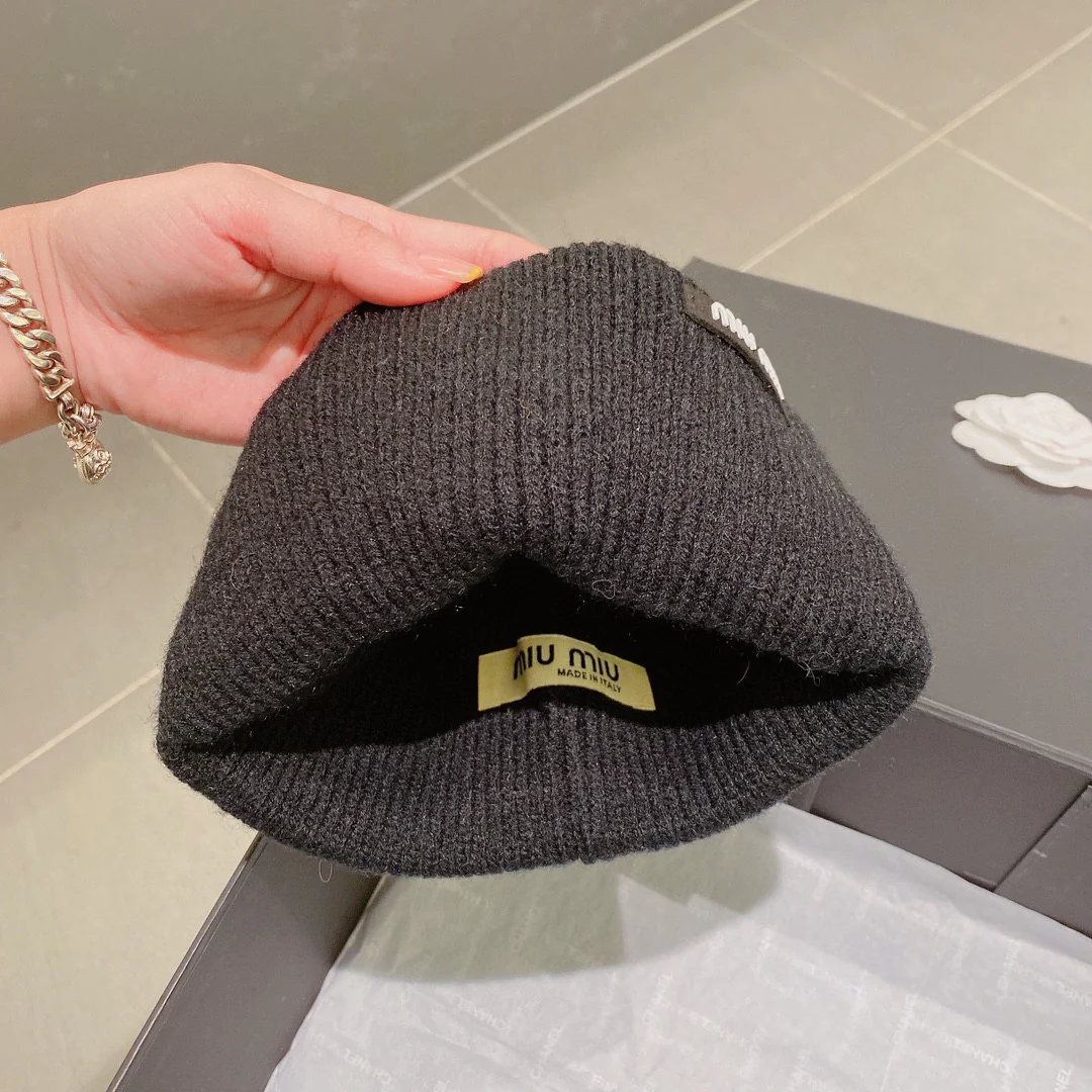 Вязаная шапка Miu Miu - Унисекс - Черная