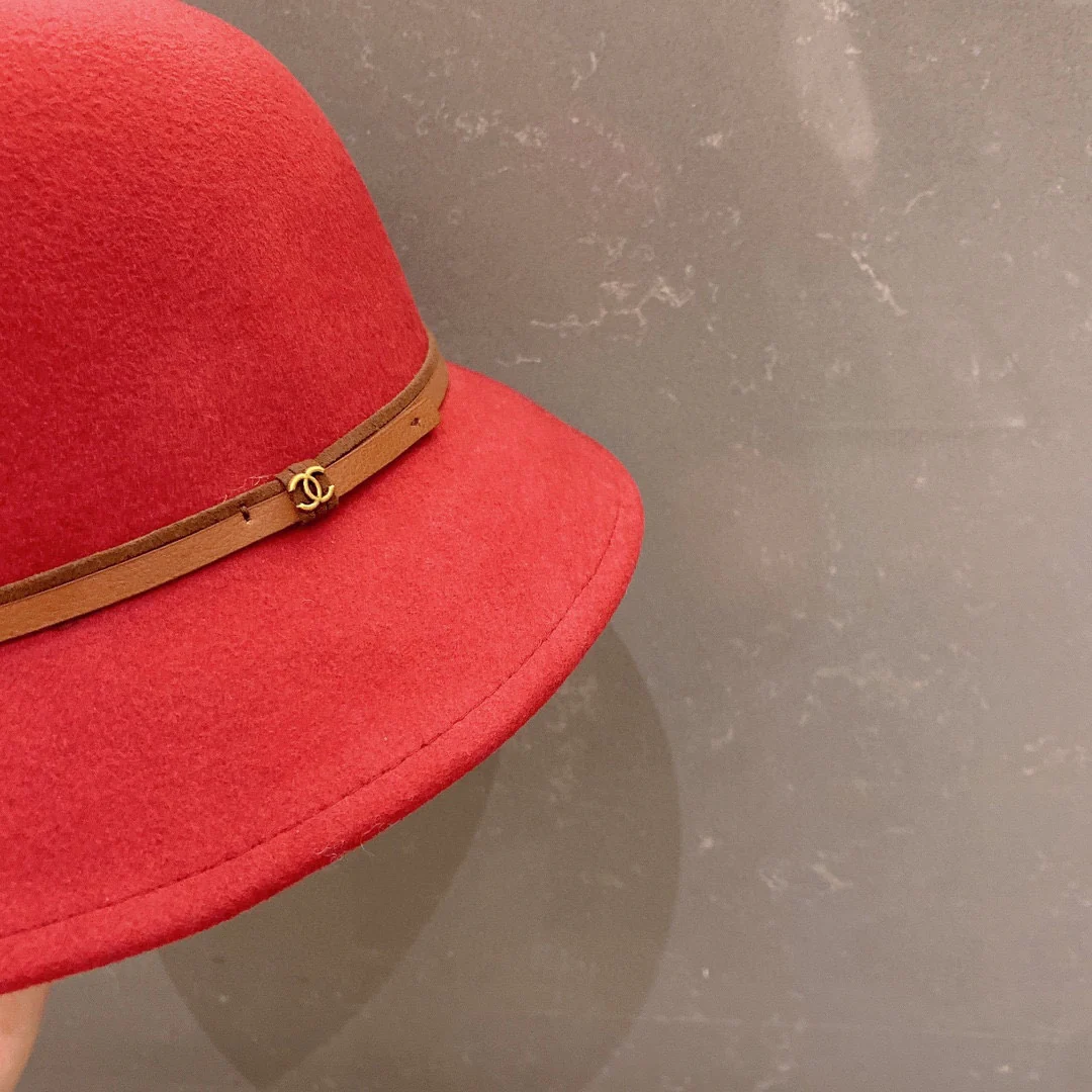 Chanel - Шерстяная шляпа - Красная