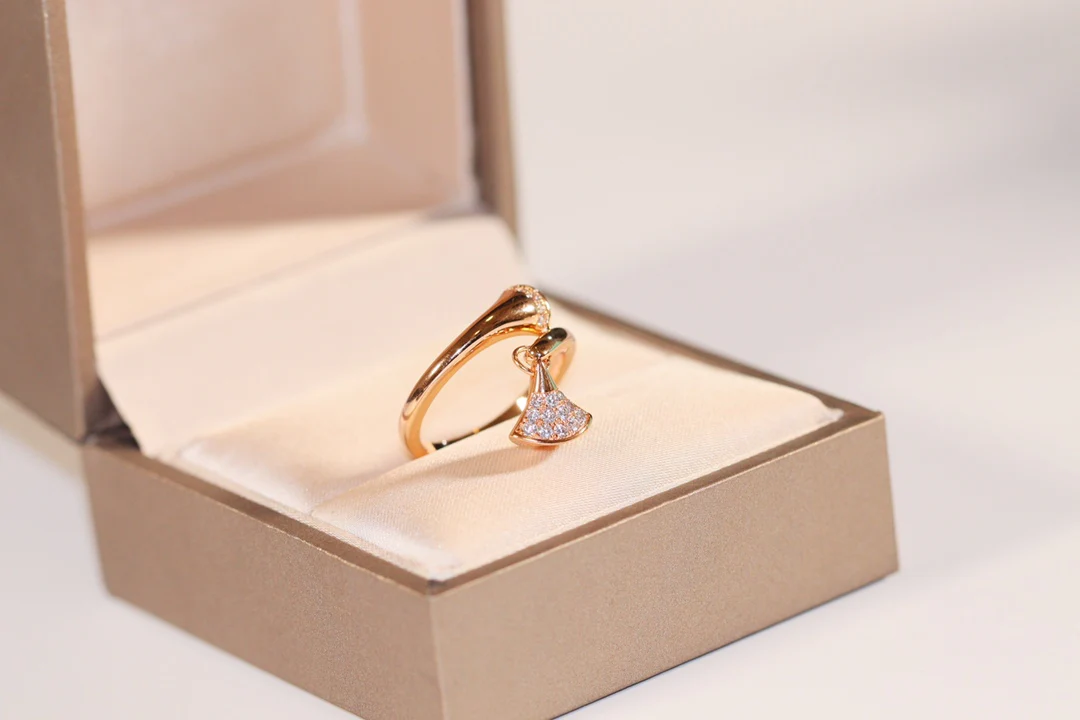 Кольцо Bvlgari - 53