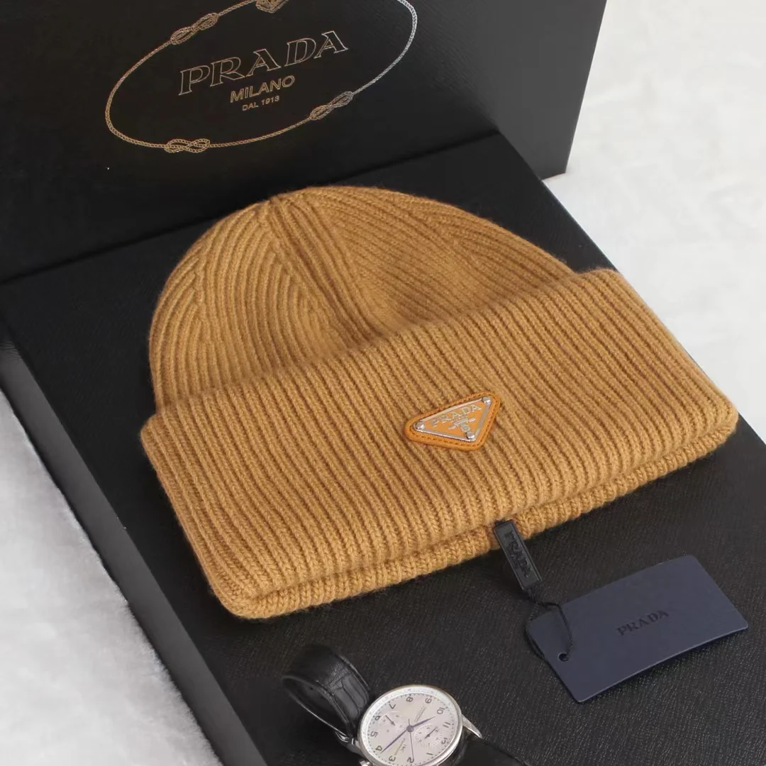Prada - Вязаная шапка