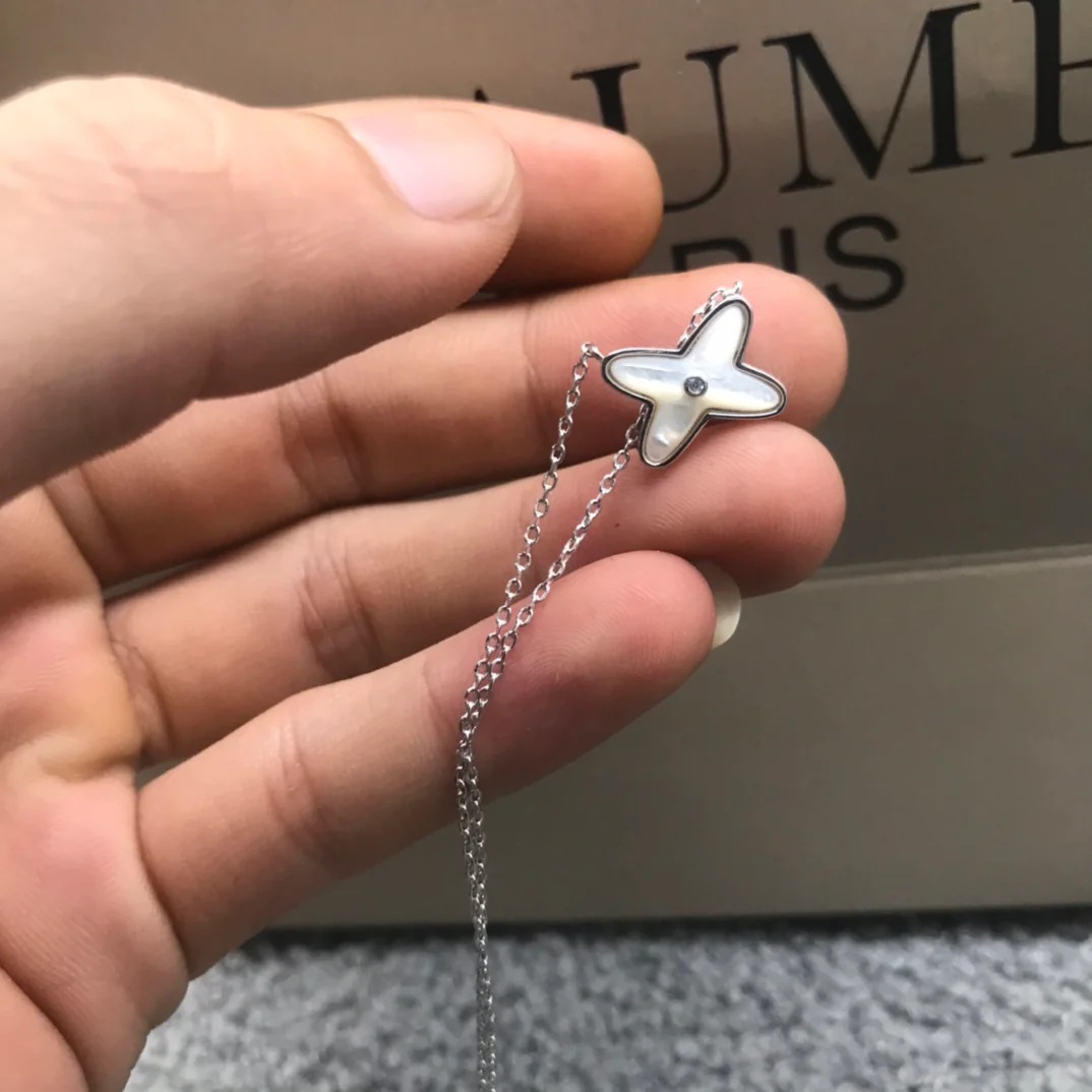 Шаумет - Белая ракушка - Колье - Трехцветное