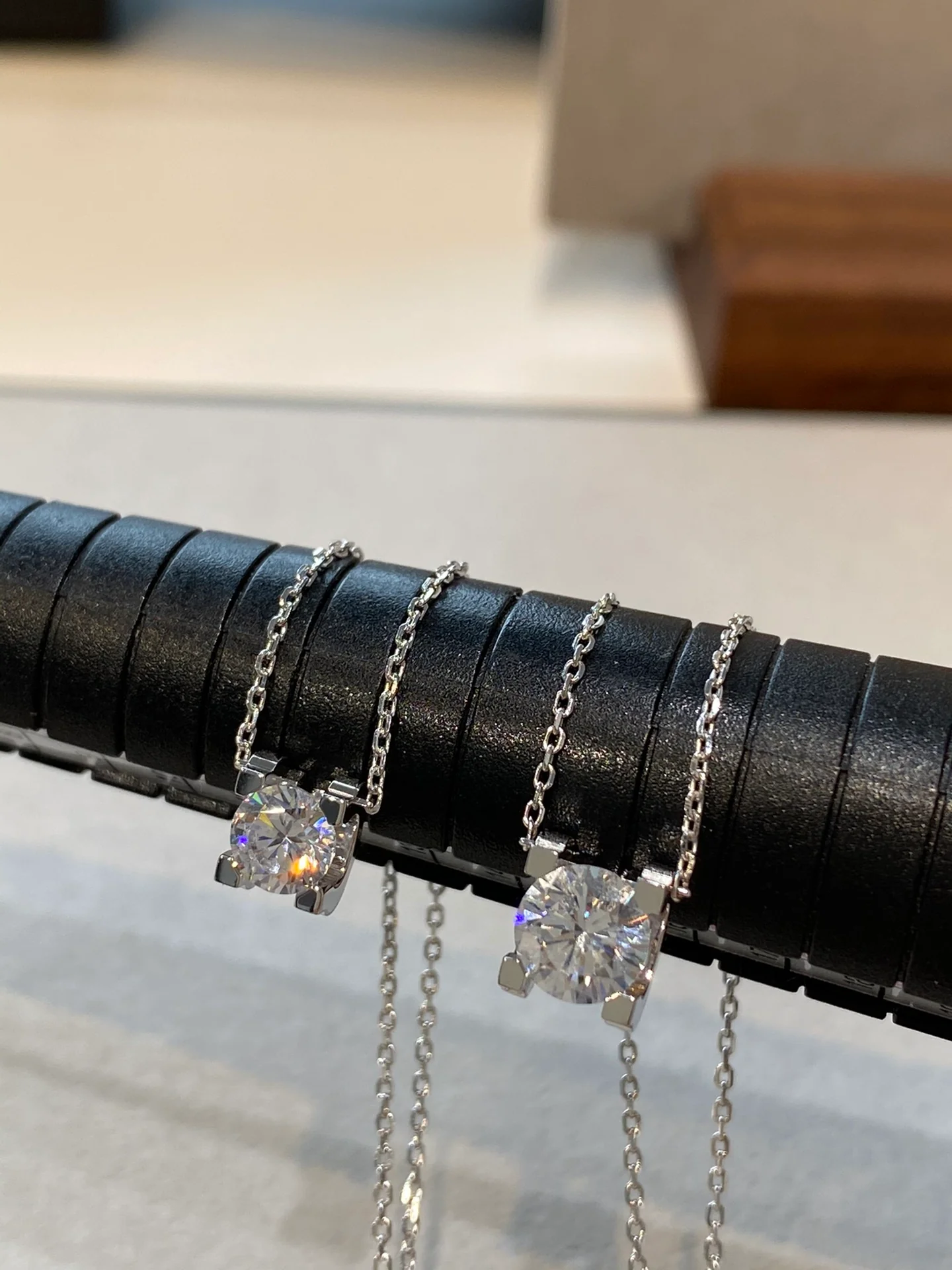 Cartier - Колье с бриллиантами в форме рога - 60 пунктов - 1 карат