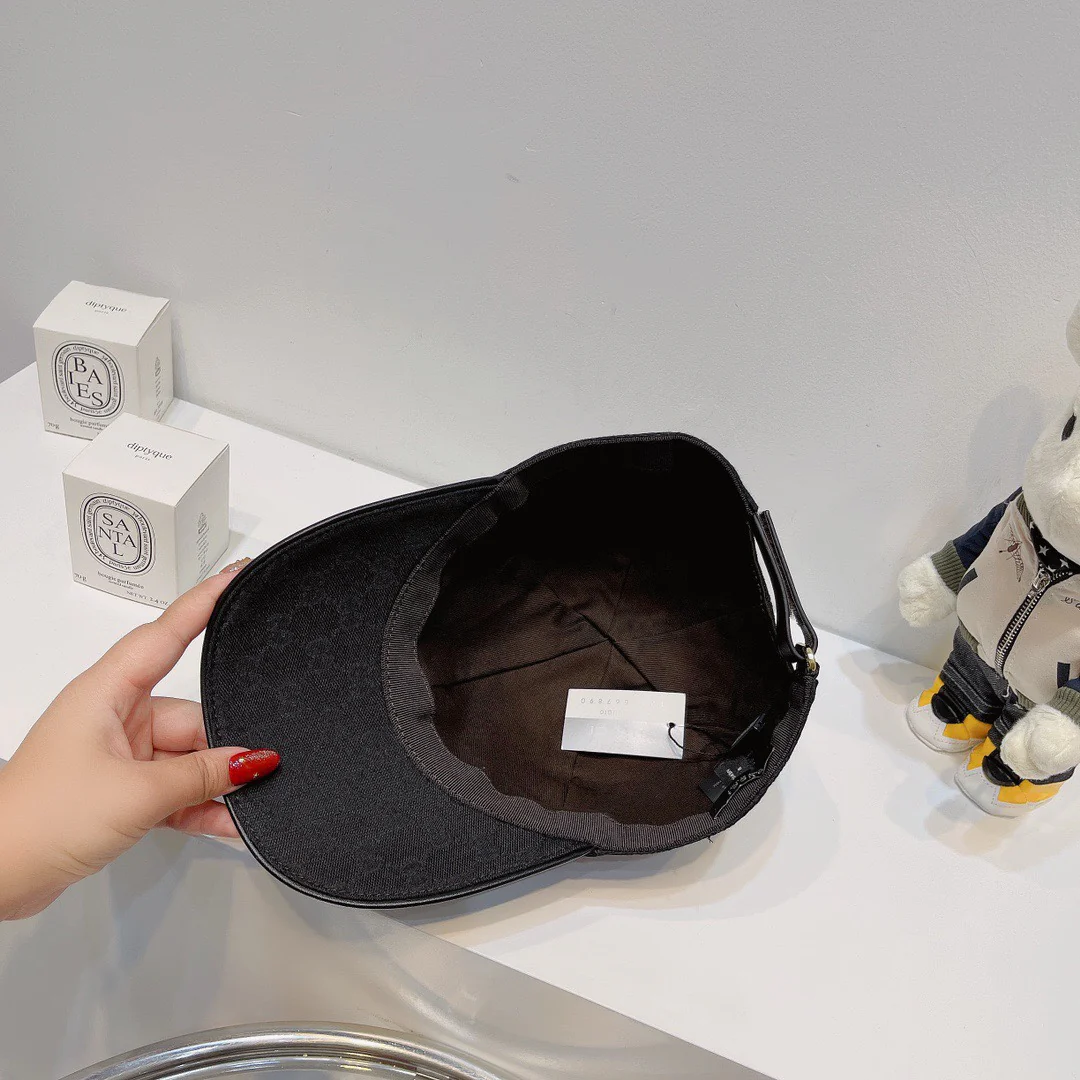 Классическая холщовая бейсболка Gucci с небольшой вышивкой - черная