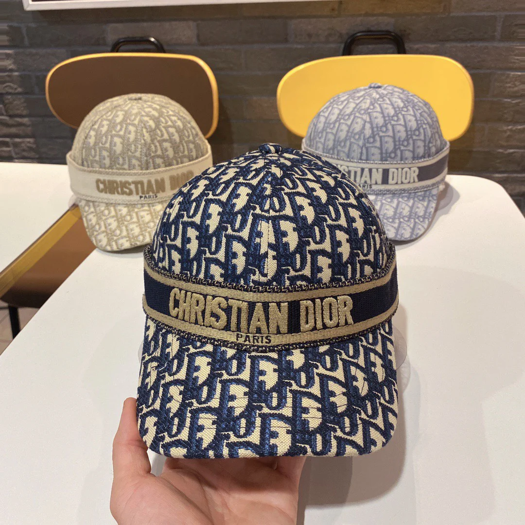Dior - Новый корейский стиль - Бейсболка с монограммой и обильной вышивкой
