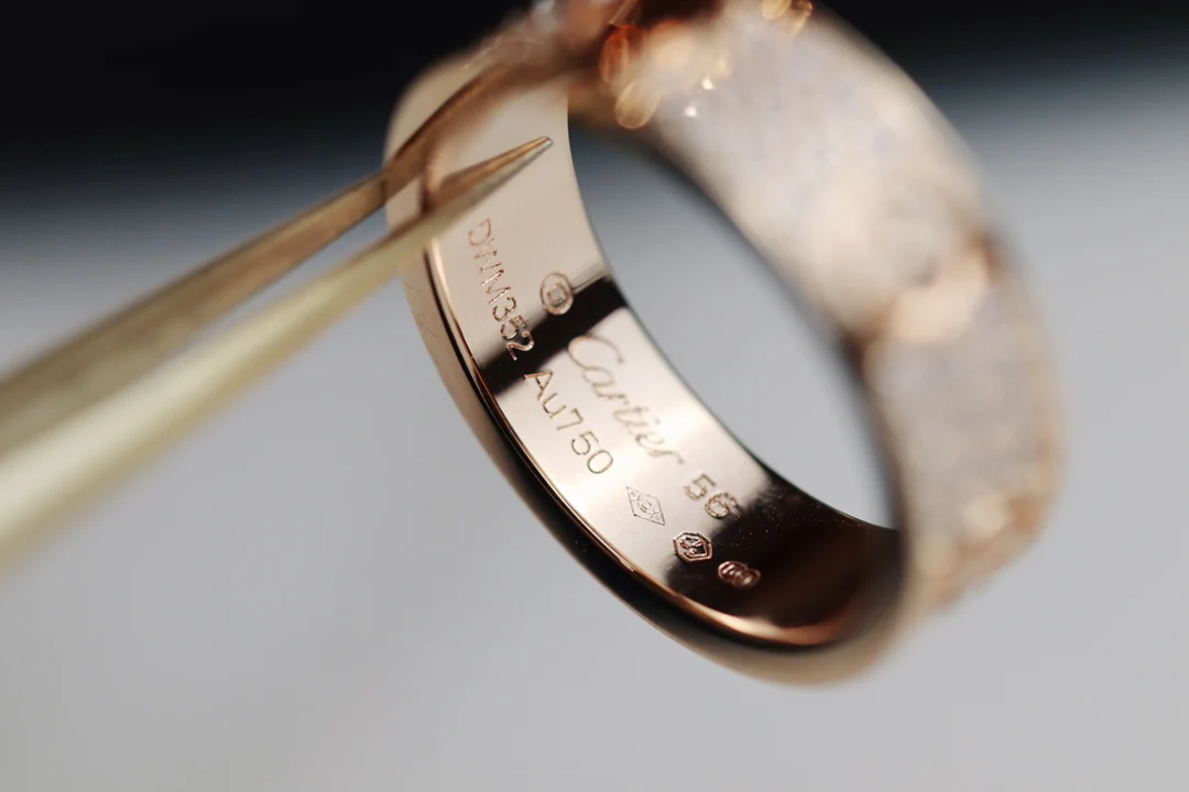 Кольцо Cartier Love - Starry Night в смелом дизайне