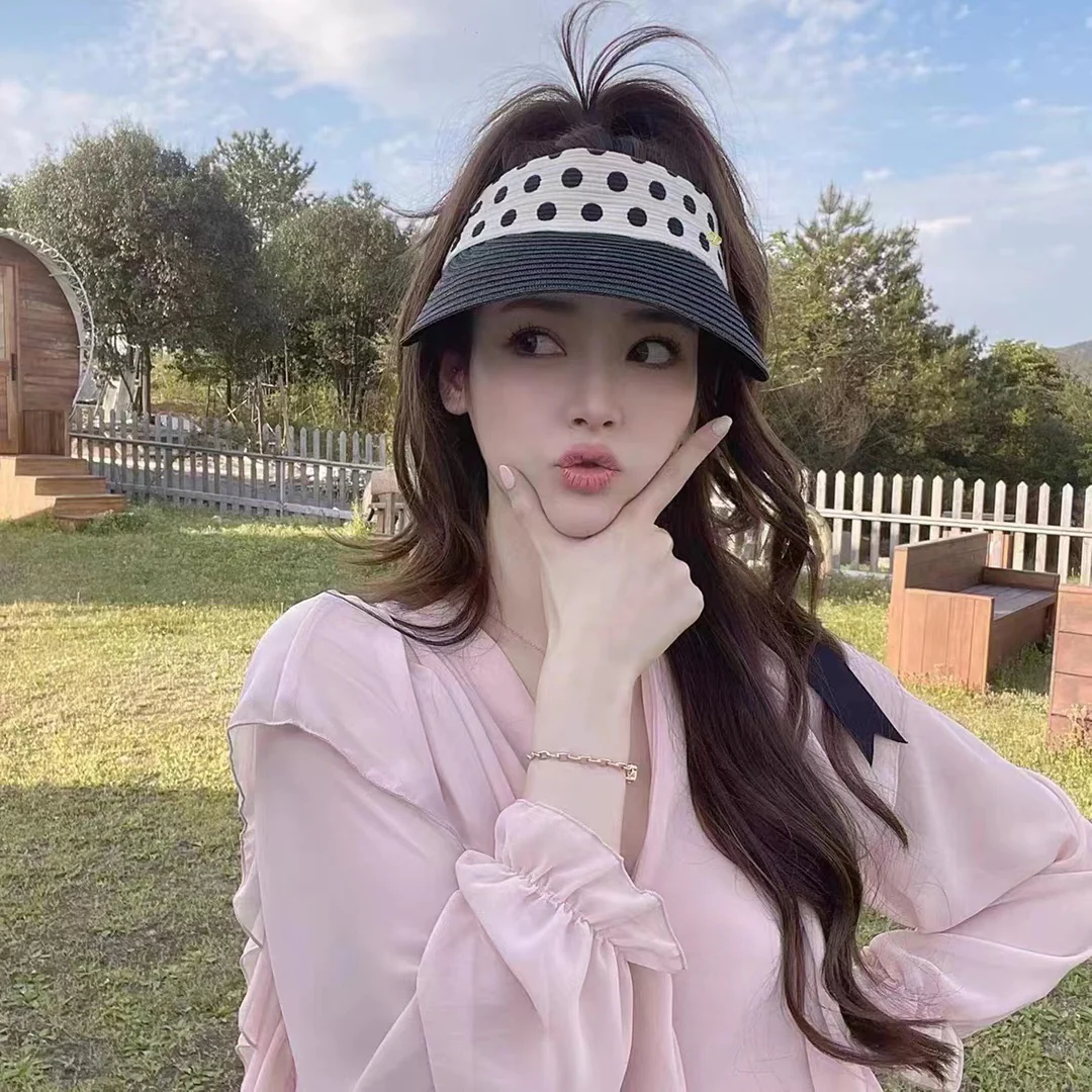 Dior - Солнцезащитная шляпа в горошек на завязках - Регулируемая