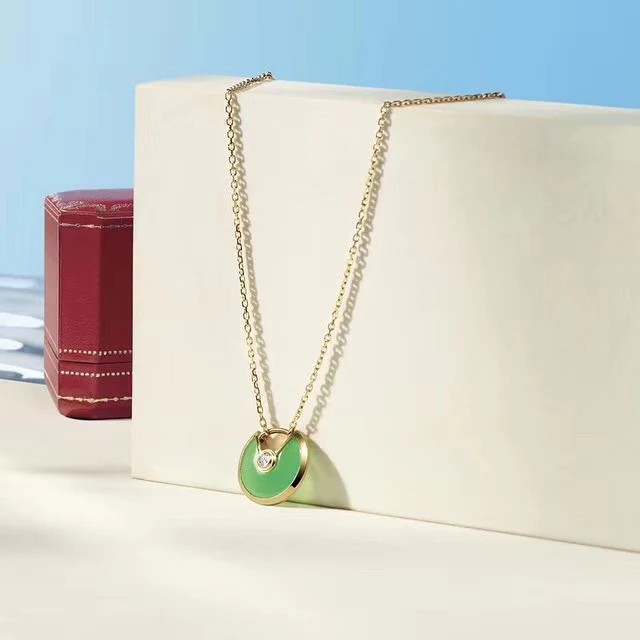 Колье Cartier-Amulette