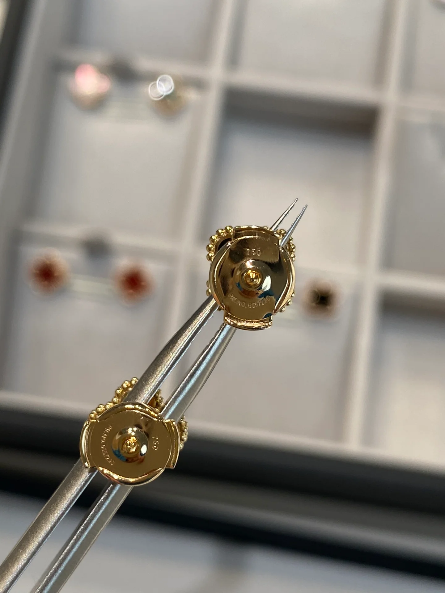 Van Vek - Серьги 004