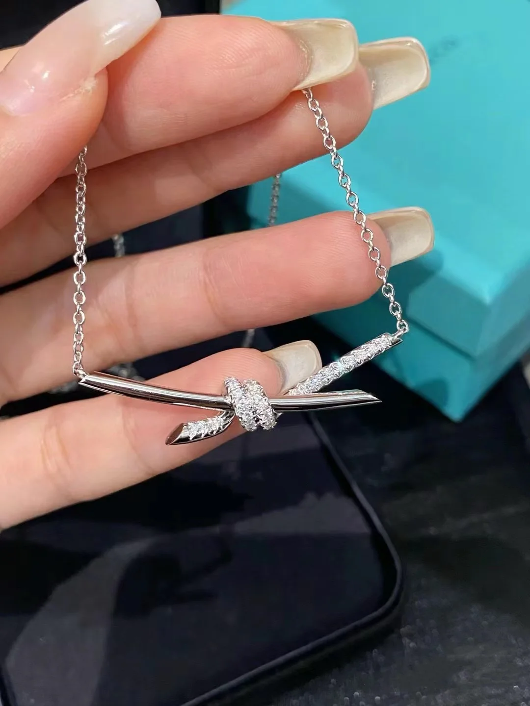 Колье Tiffany 103