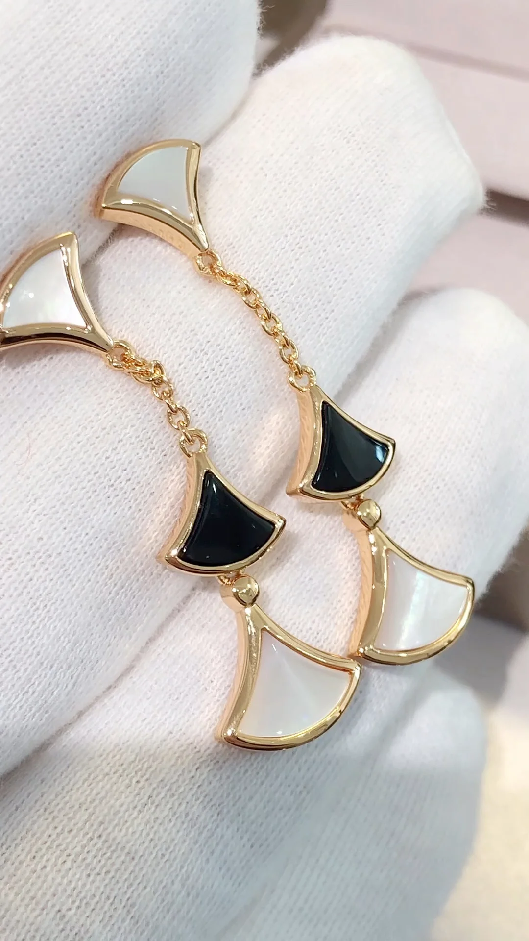 Серьги Bvlgari 006